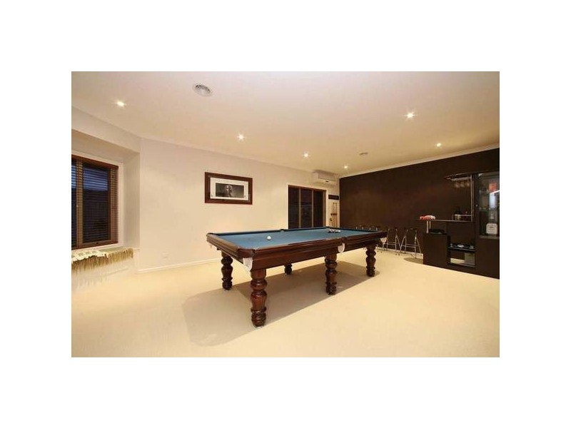 94 Victoria Knox Avenue, Rowville VIC 3178