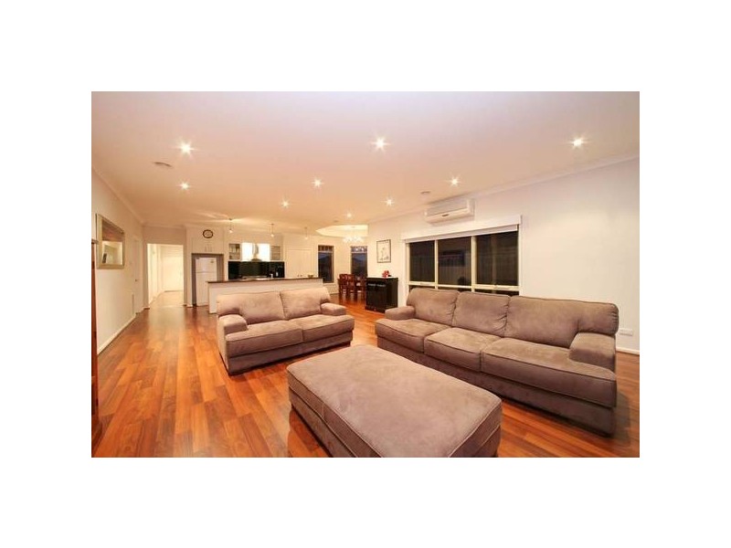 94 Victoria Knox Avenue, Rowville VIC 3178