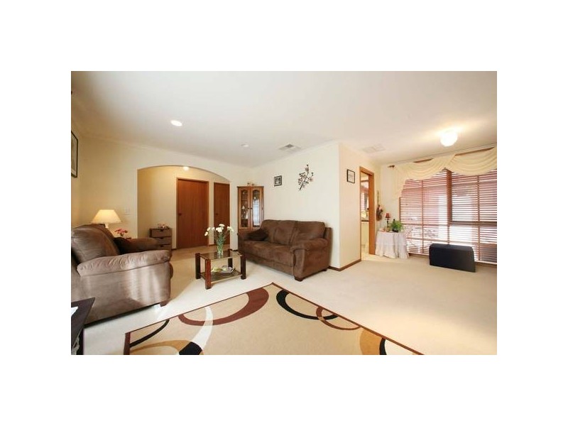 280 Dandelion Drive, Rowville VIC 3178