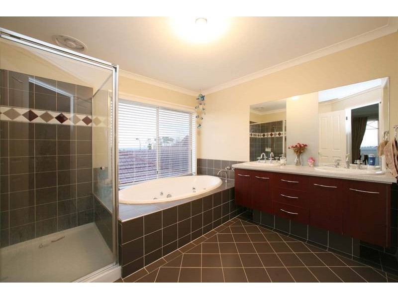 6 Grenfell Place, Lysterfield VIC 3156