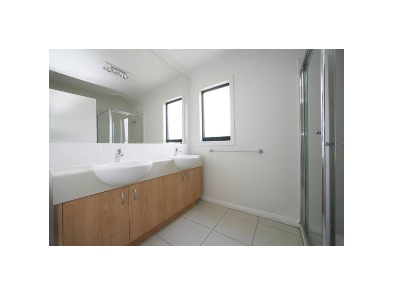 56 Sovereign Manors Crescent, Rowville VIC 3178