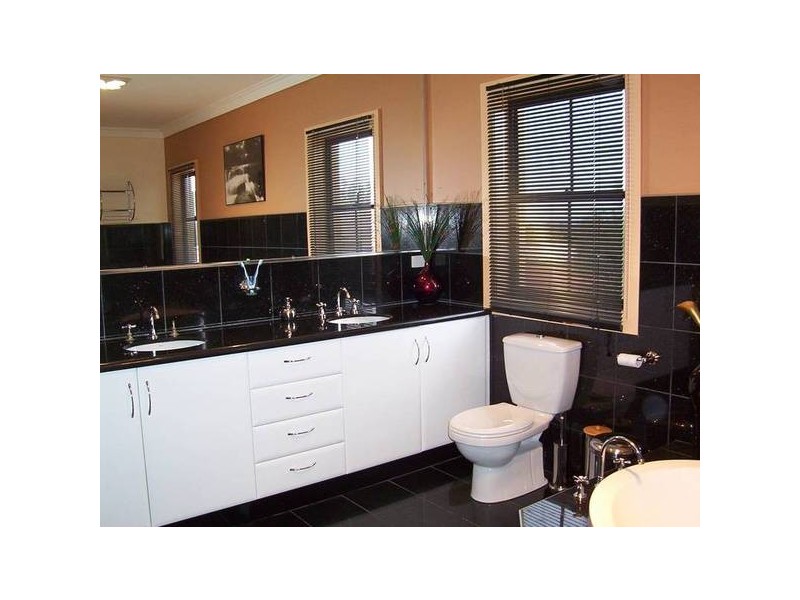 1 Sunrise Court, Lysterfield VIC 3156