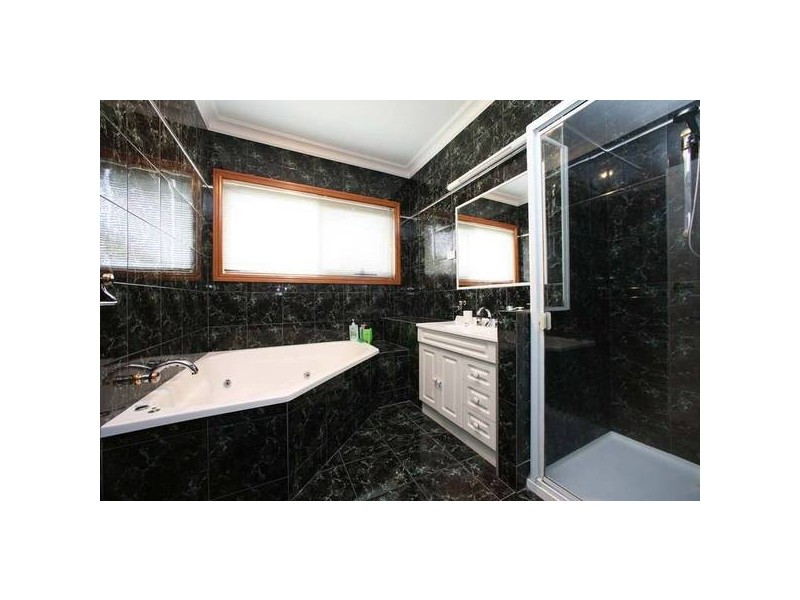 7 Ashbee Court, Rowville VIC 3178