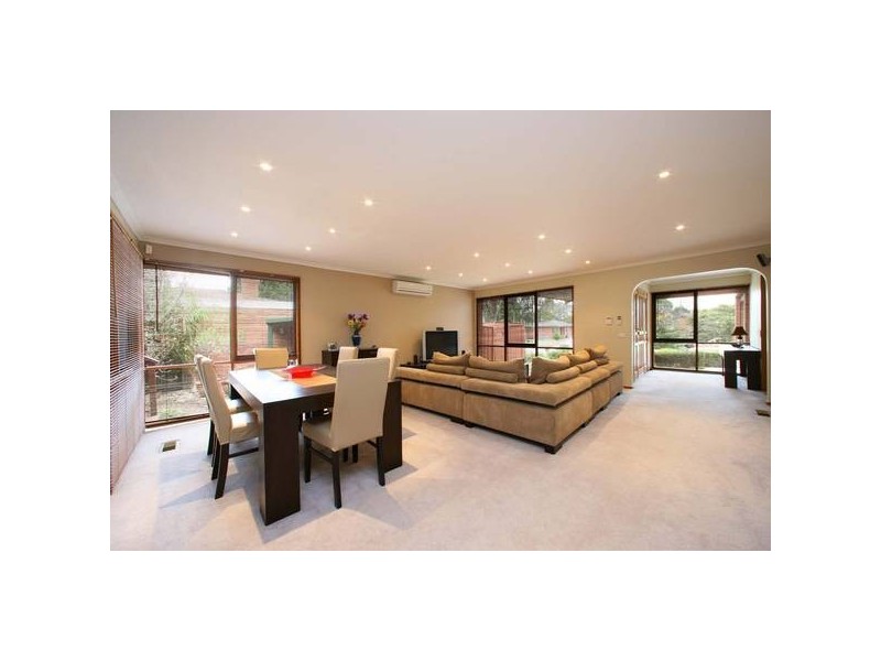 67 Willow Avenue, Rowville VIC 3178