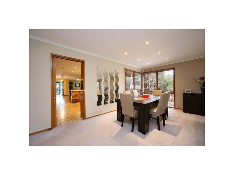 67 Willow Avenue, Rowville VIC 3178