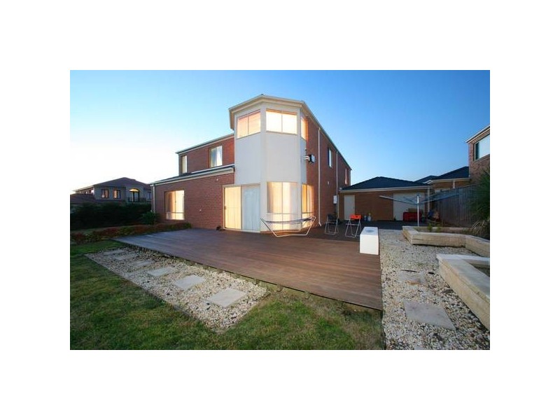 11 Langhorne Crescent, Rowville VIC 3178