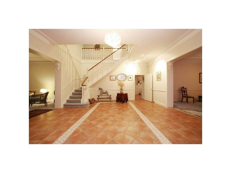 326 Hallam North Road, Lysterfield South VIC 3156