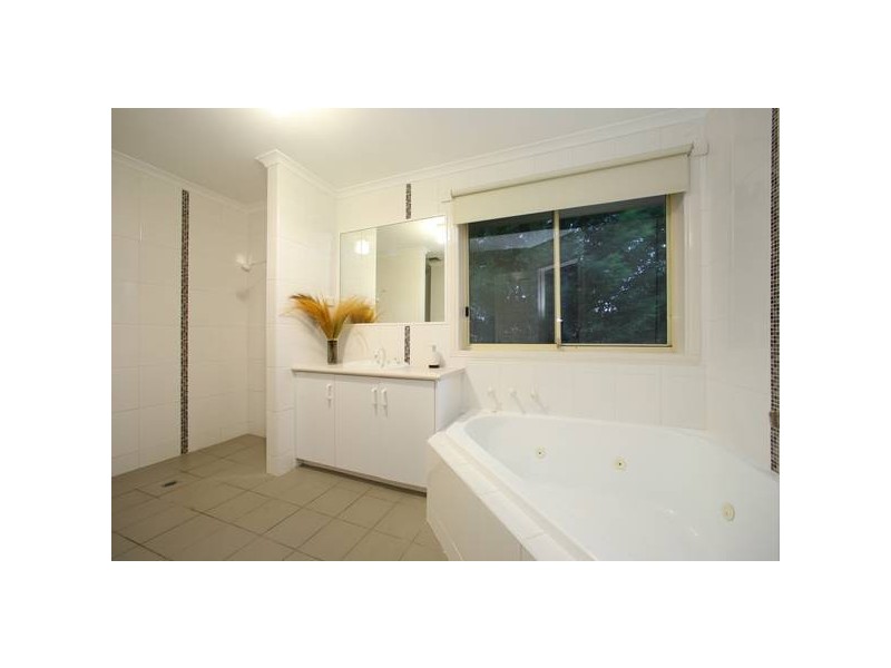 6 Mayfield Place, Rowville VIC 3178