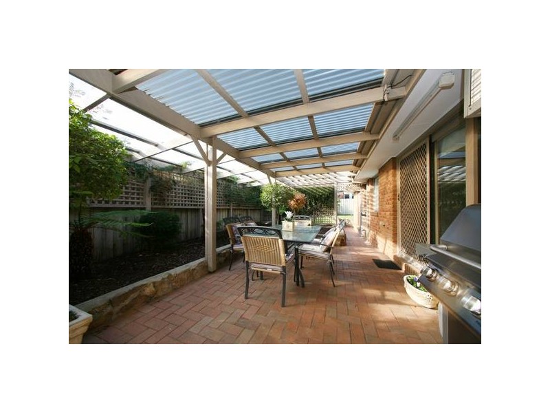 325 Dandelion Drive, Rowville VIC 3178