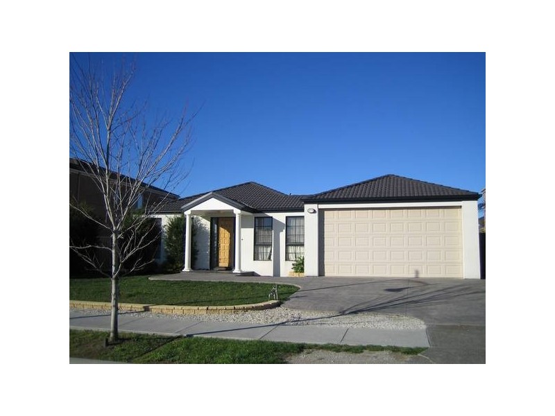 54 Langhorne Crescent, Rowville VIC 3178