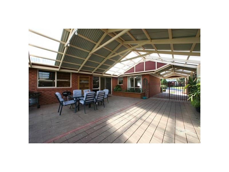 6 Stephanie Close, Ferntree Gully VIC 3156