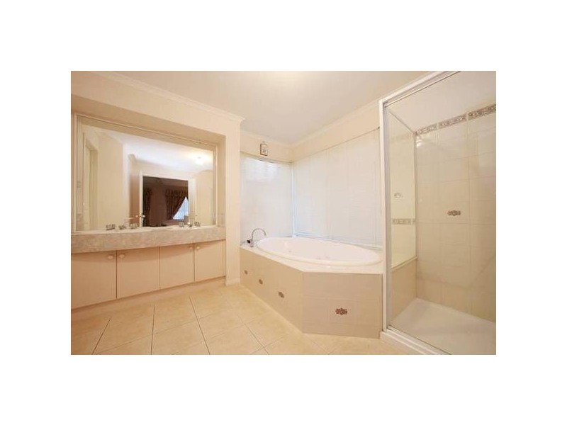 27 Pranjic Place, Rowville VIC 3178
