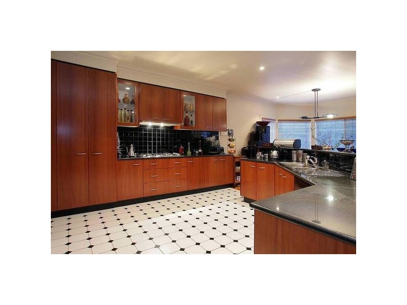 6 Crossley Court, Lysterfield VIC 3156