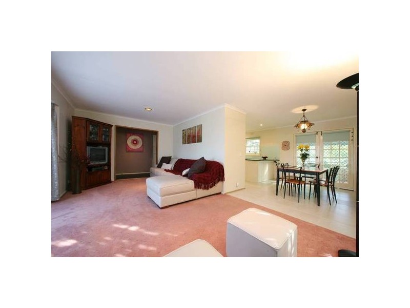 6 Bromley Close, Ferntree Gully VIC 3156