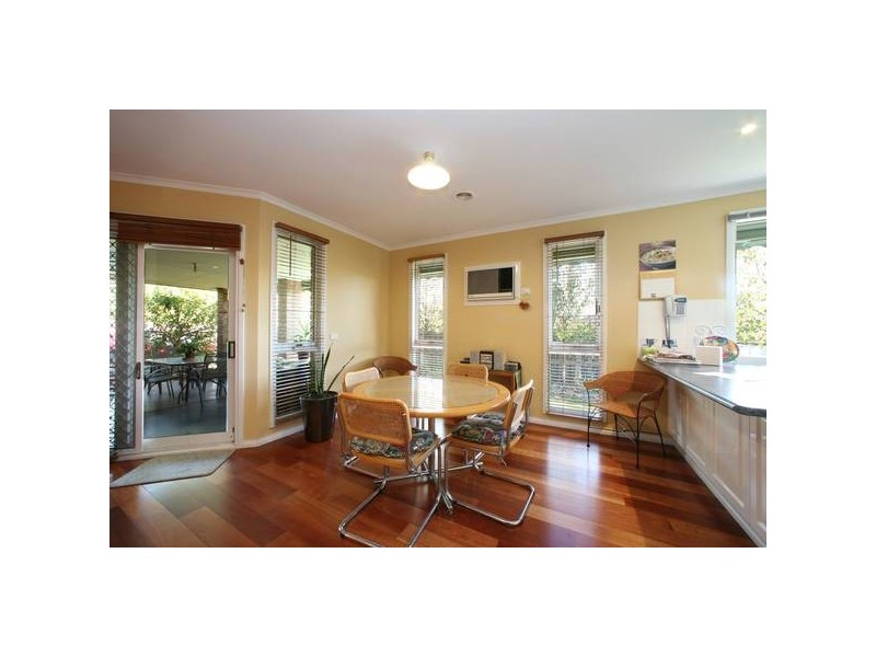 25 Airedale Way, Rowville VIC 3178