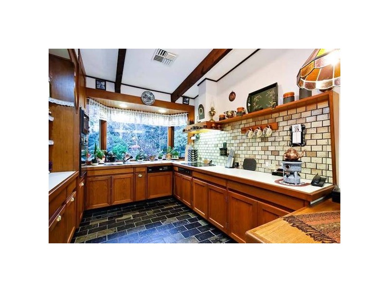 16 McKay Road, Rowville VIC 3178