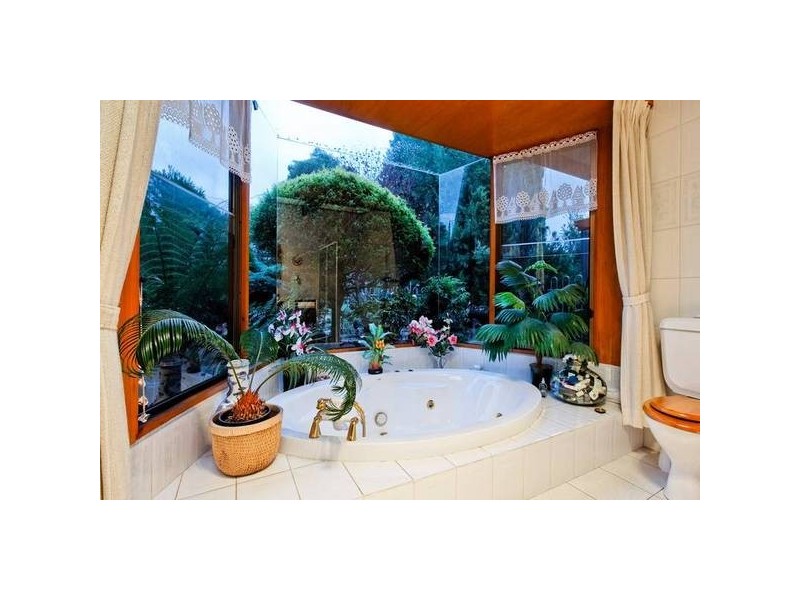 16 McKay Road, Rowville VIC 3178