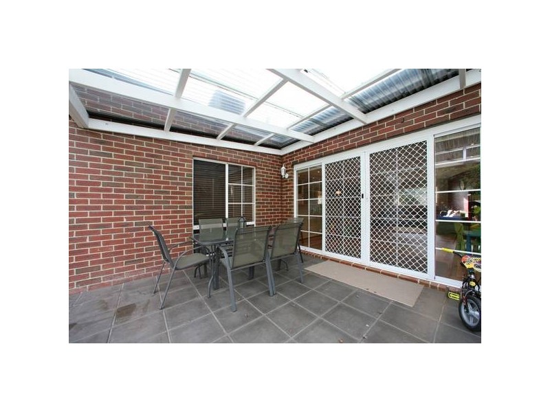 17 Westminster Drive, Rowville VIC 3178