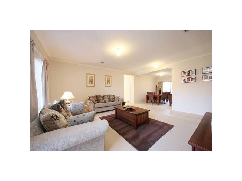 46 Kilcunda Drive, Rowville VIC 3178