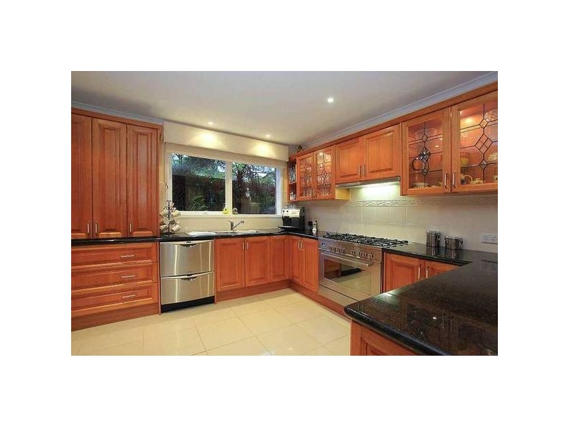 8 Everglades Court, Rowville VIC 3178