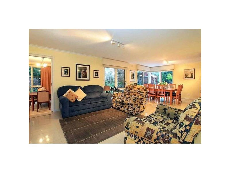 8 Everglades Court, Rowville VIC 3178