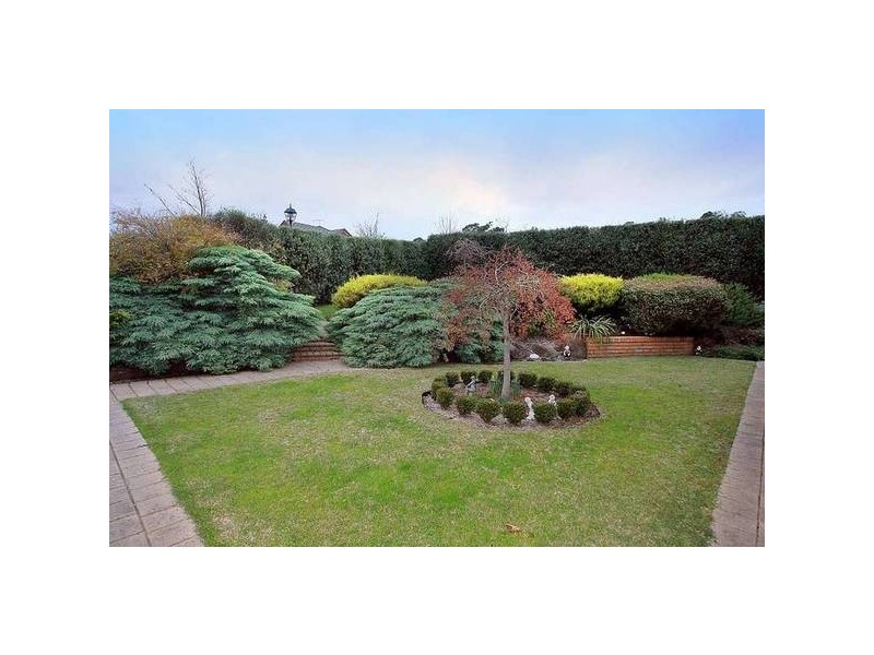 12 Parkside Boulevard, Lysterfield South VIC 3156