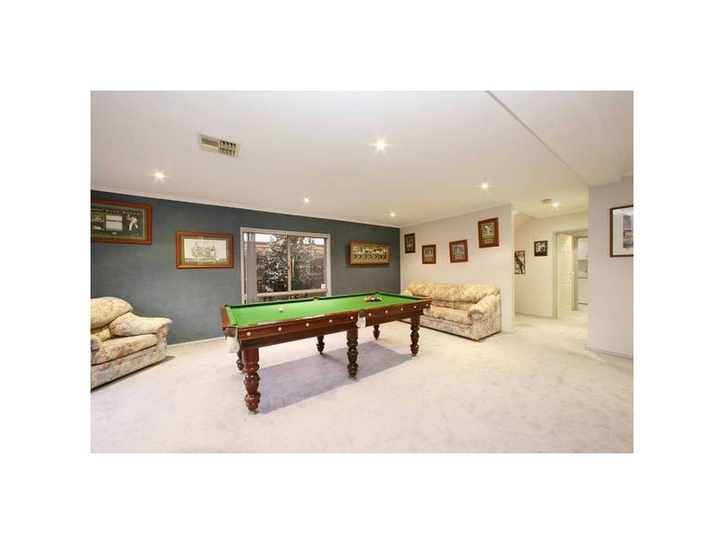 6 Silverdale Close, Rowville VIC 3178