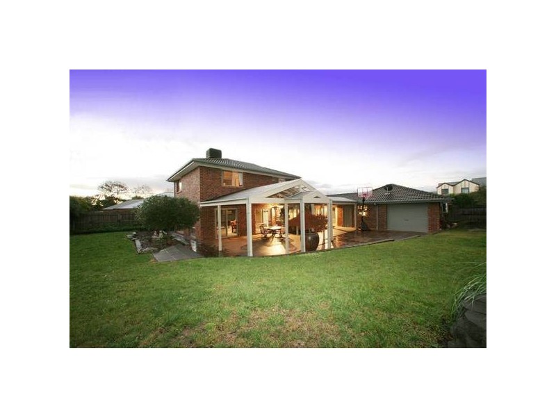 6 Silverdale Close, Rowville VIC 3178