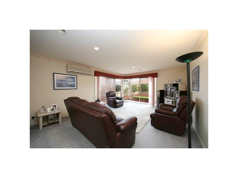 41 Fairway Drive, Rowville VIC 3178