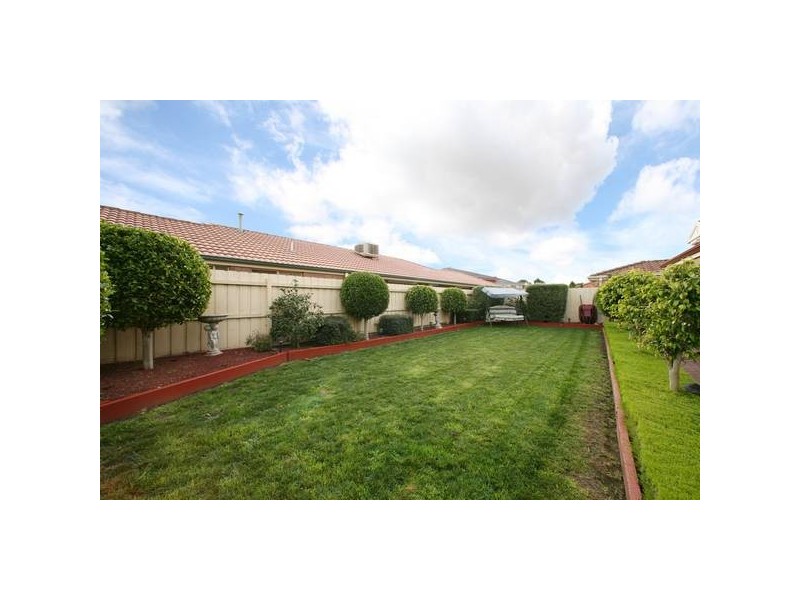 41 Fairway Drive, Rowville VIC 3178