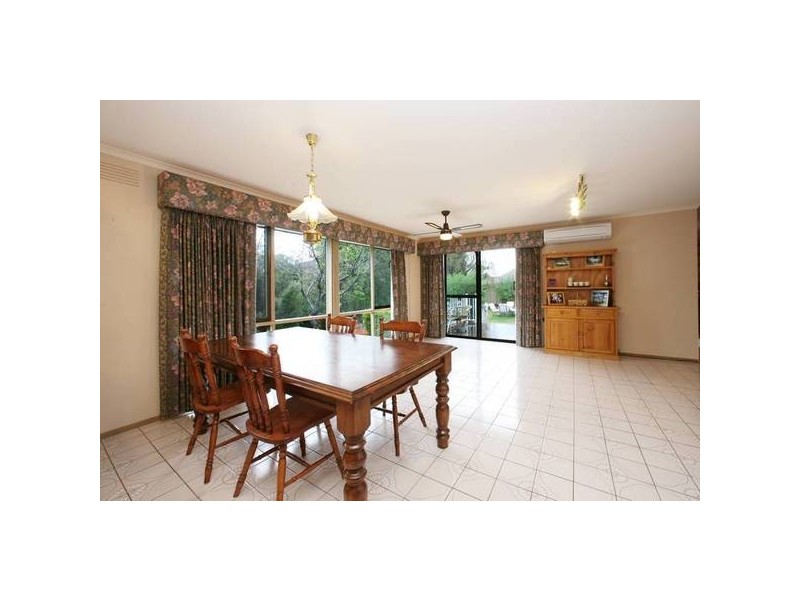 4 Yukon Court, Rowville VIC 3178