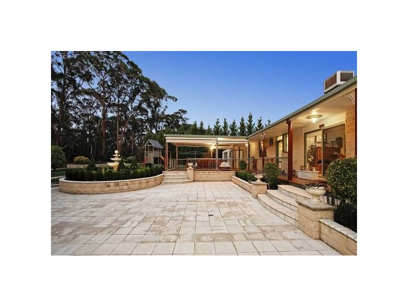 1 Cloverdale Lane, Lysterfield South VIC 3156