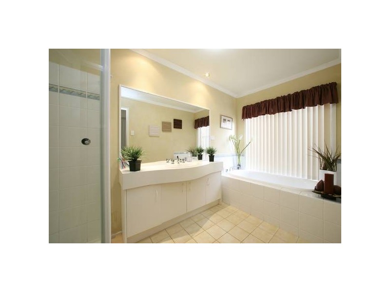 5 Zala Court, Rowville VIC 3178
