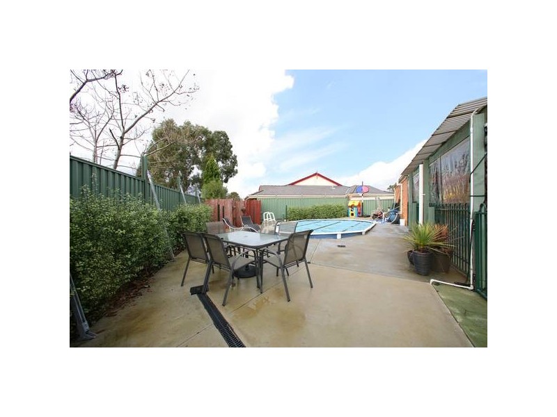 5 Zala Court, Rowville VIC 3178