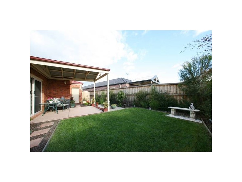 16 Sanctuary Court, Rowville VIC 3178