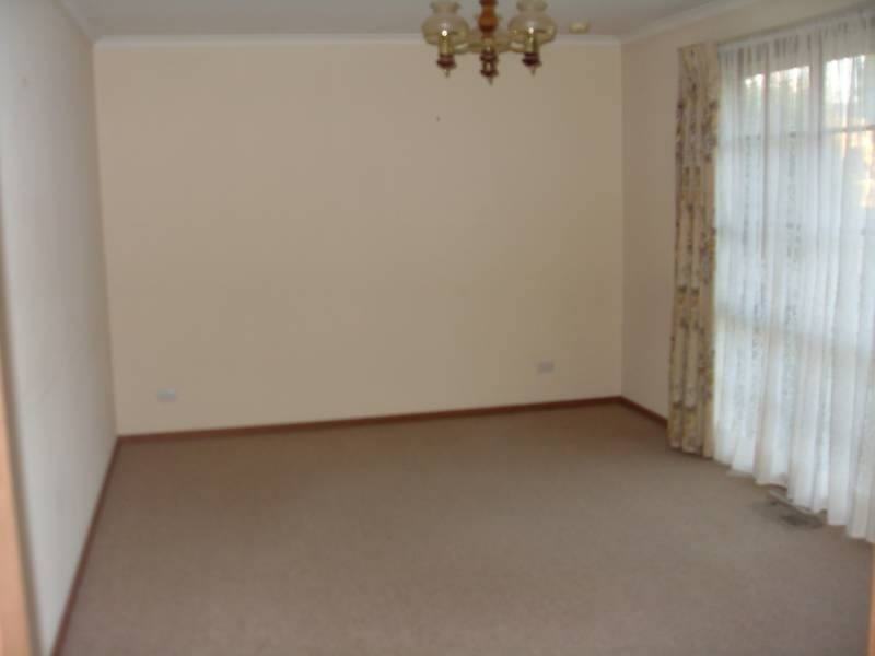 21 Lonsdale Avenue, Rowville VIC 3178