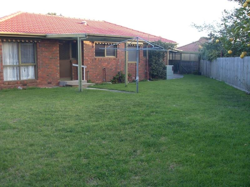 21 Lonsdale Avenue, Rowville VIC 3178