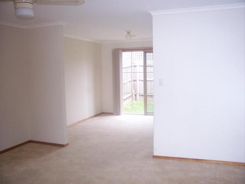 2/1 Wartook Way, Rowville VIC 3178