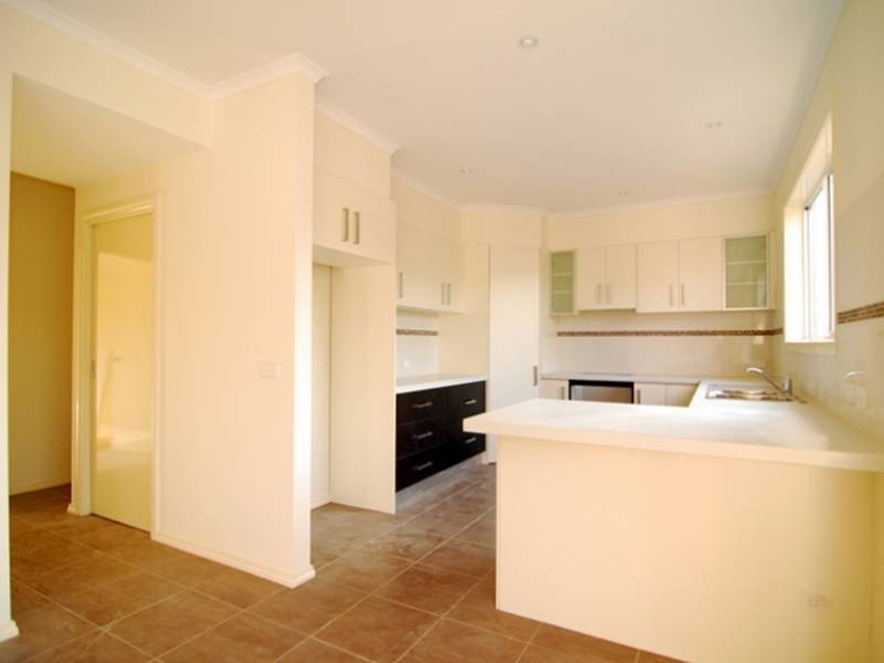 2/57 Harley Street, Knoxfield VIC 3180