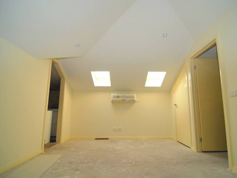 2/57 Harley Street, Knoxfield VIC 3180