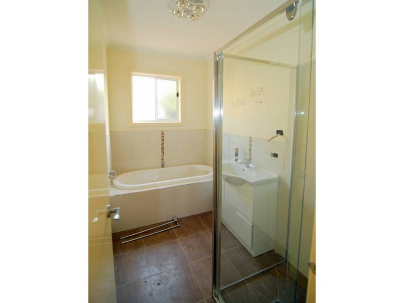 2/57 Harley Street, Knoxfield VIC 3180