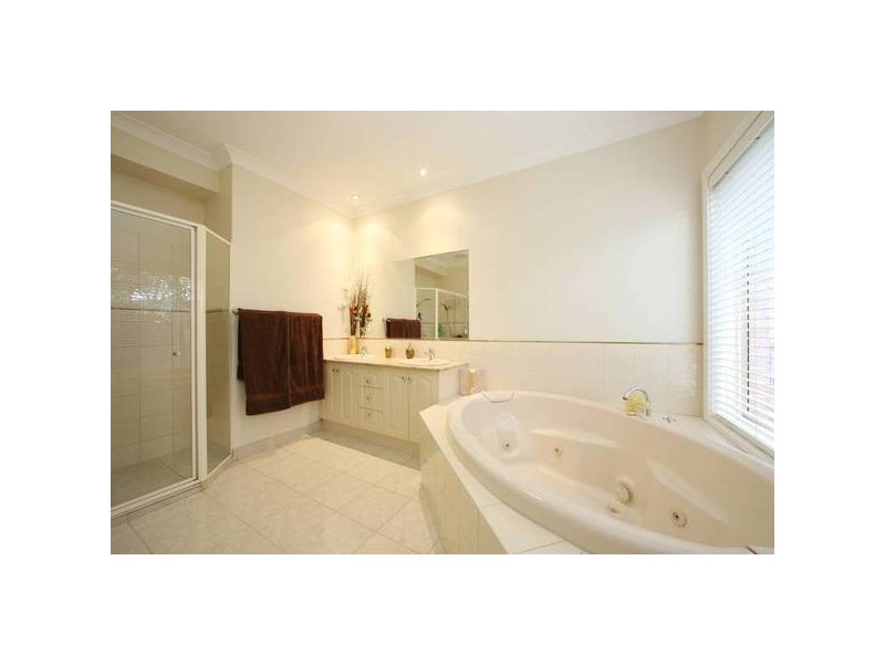 13 Kempston Court, Rowville VIC 3178