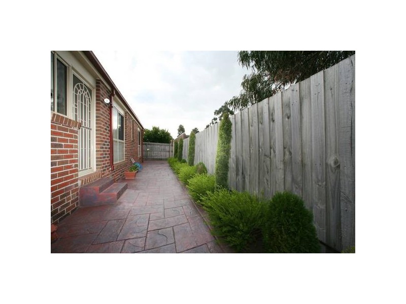 1 Weeks Close, Rowville VIC 3178