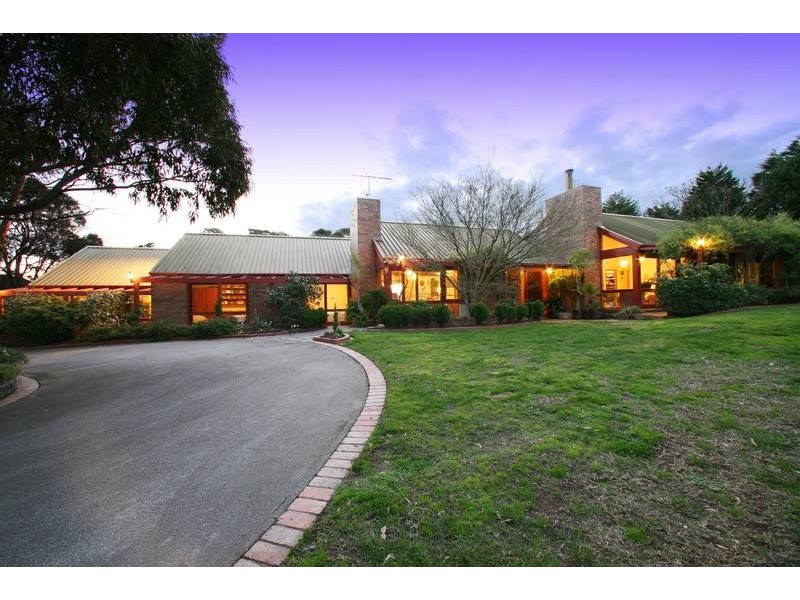 2 Oaks Court, Lysterfield South VIC 3156