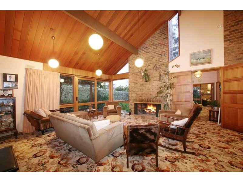 2 Oaks Court, Lysterfield South VIC 3156