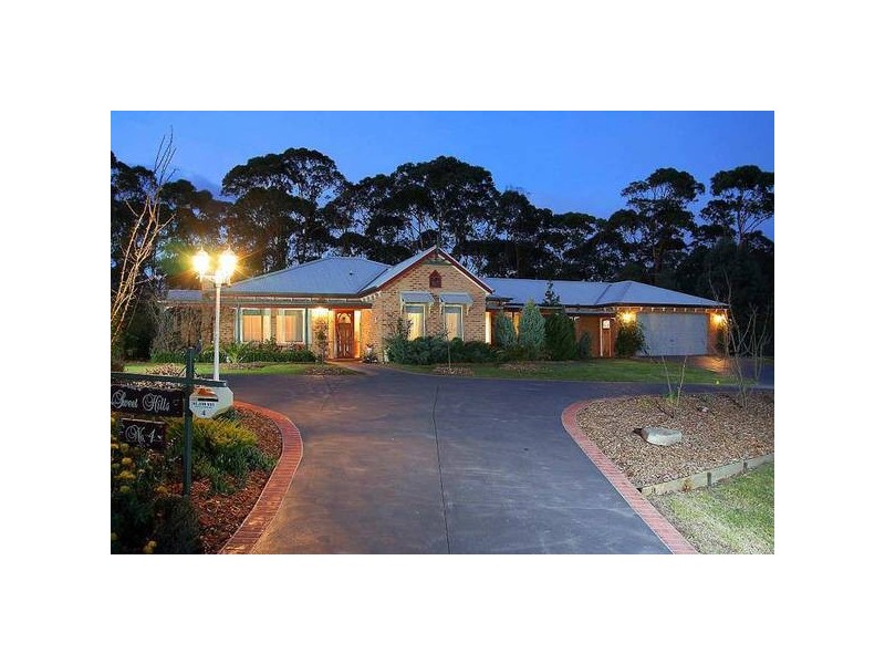 4 Bellbird Place, Lysterfield South VIC 3156