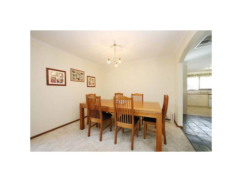 348 Dandelion Drive, Rowville VIC 3178