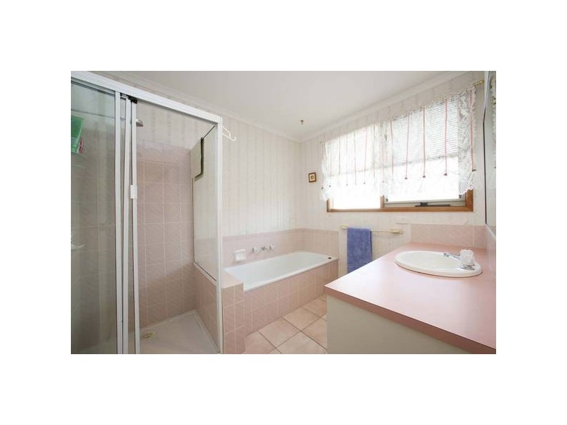348 Dandelion Drive, Rowville VIC 3178