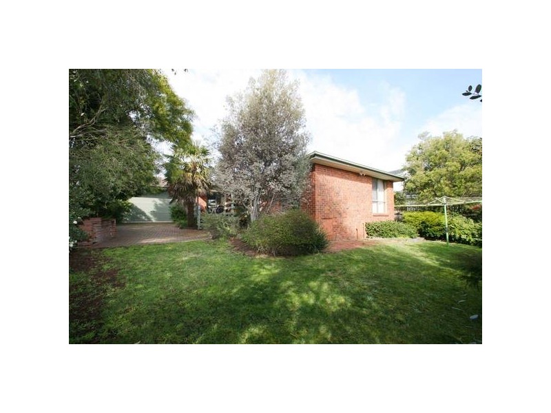 348 Dandelion Drive, Rowville VIC 3178
