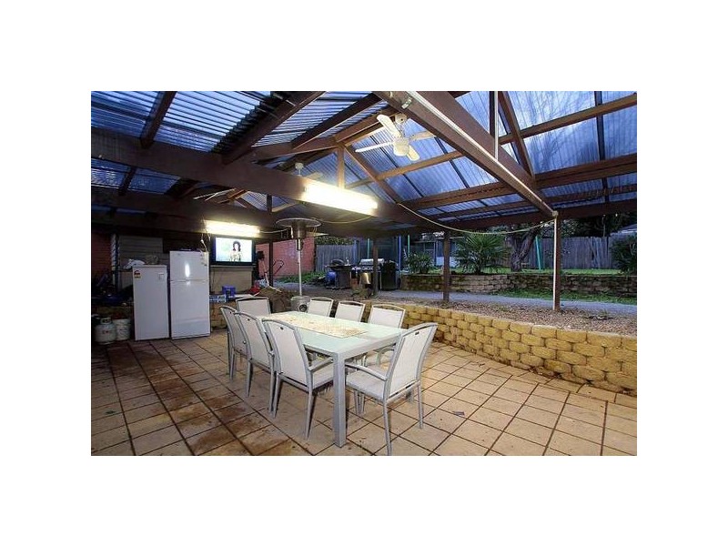7 Chalmers Grove, Ferntree Gully VIC 3156